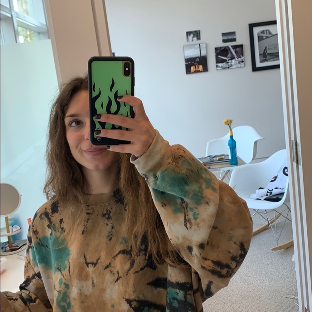 instagram: @tasefclothes